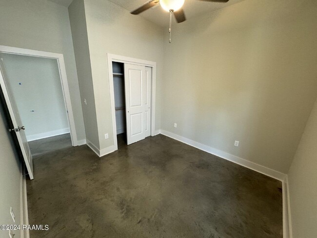 Building Photo - 106 Satsuma Dr