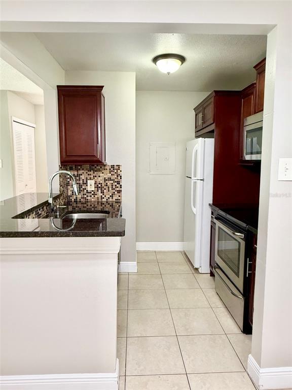 Building Photo - 3846 Bay Club Cir