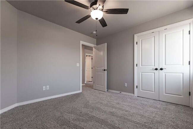 Building Photo - Very Nice 4 Bedroom, 3 Bathroom 3 Car Garage Home with Storm Shelter