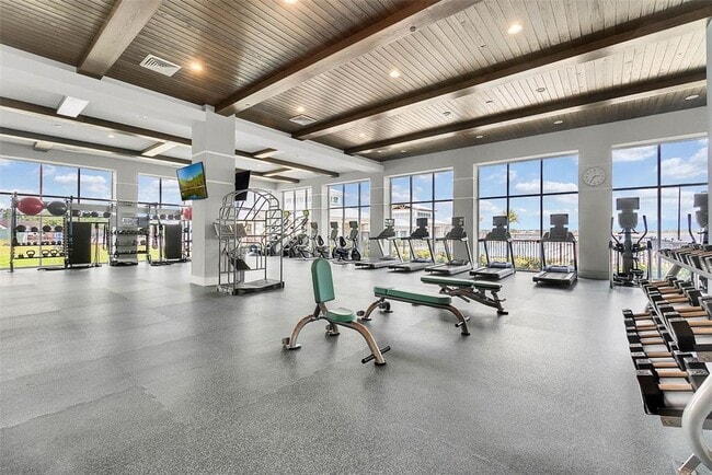 Building Photo - 5013 E Fountainwood Dr