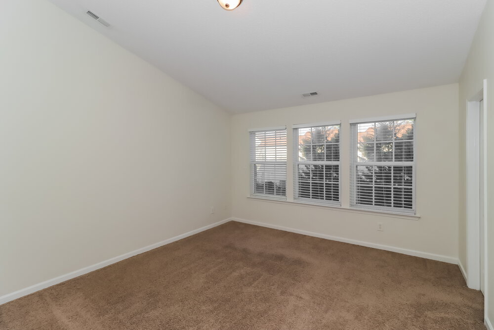 Building Photo - 1317 Crestfield Ct