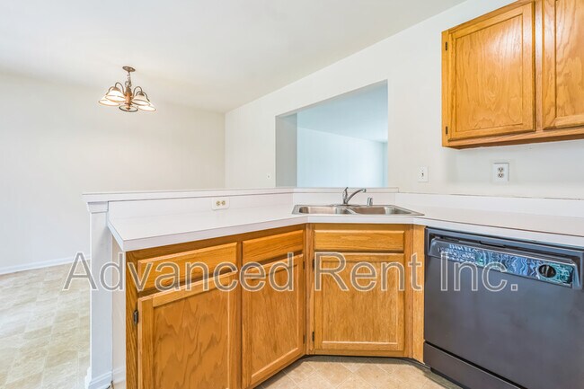 Building Photo - 8942 Quail Run Dr