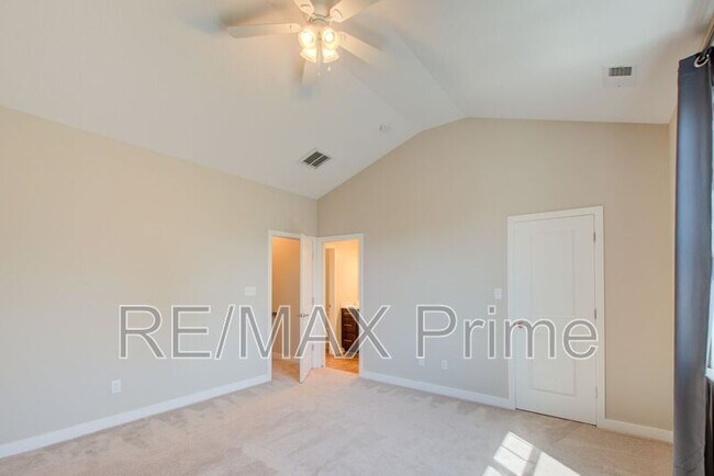 Building Photo - 609 Fishers Ct