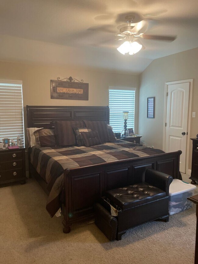Building Photo - 3/2/2 WYLIE!  Ready for move in!