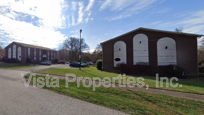 Building Photo - 4119 Glen Hill Manor Dr