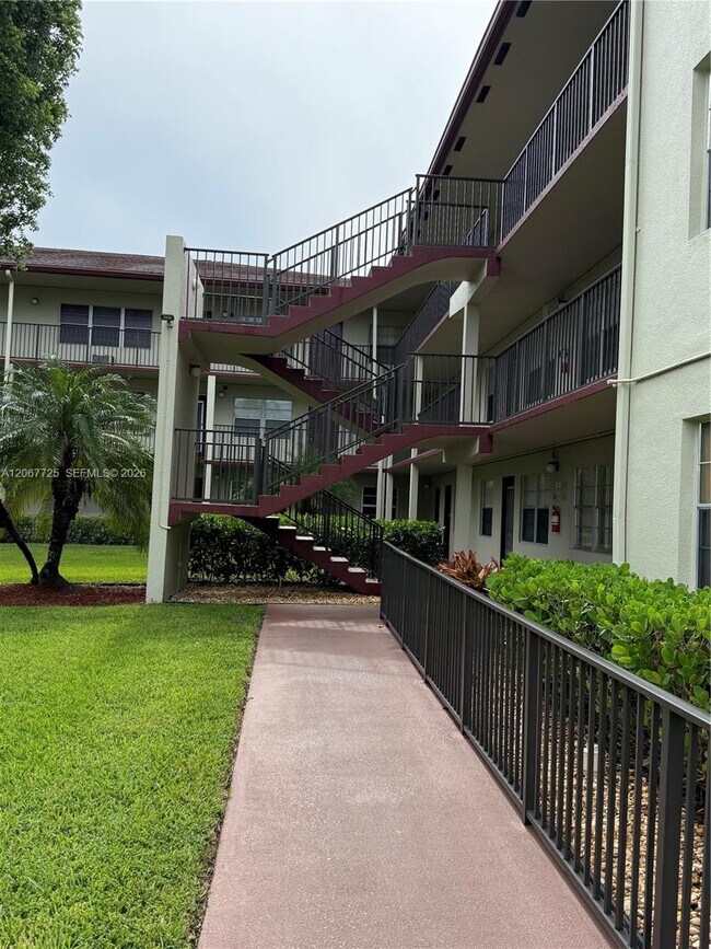 Building Photo - 150 SW 134th Way