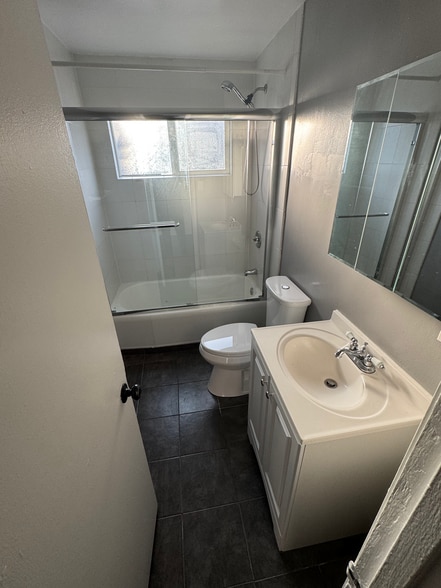 Building Photo - 5664 Gaskill St