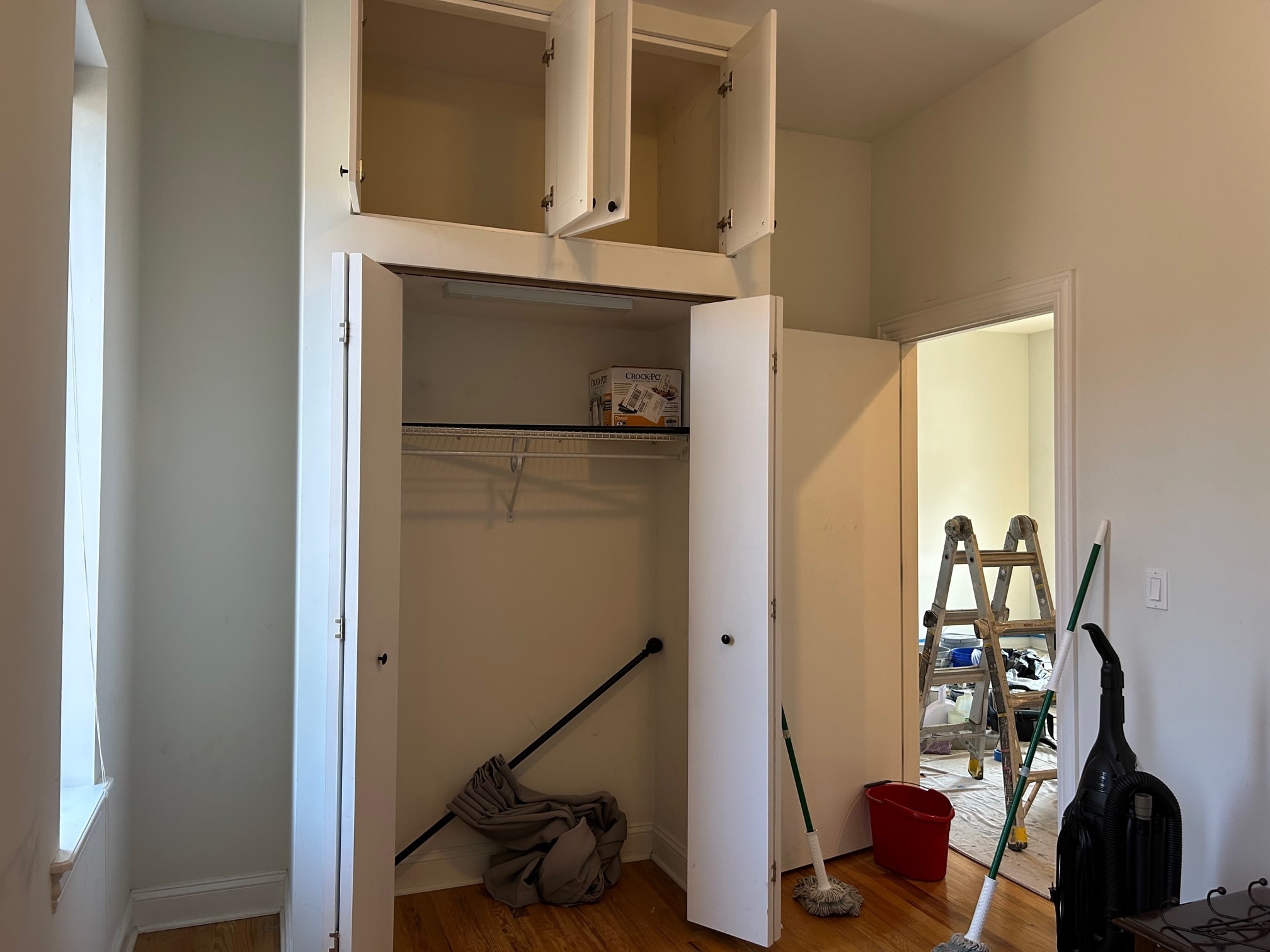 Building Photo - 1345 N Wells St