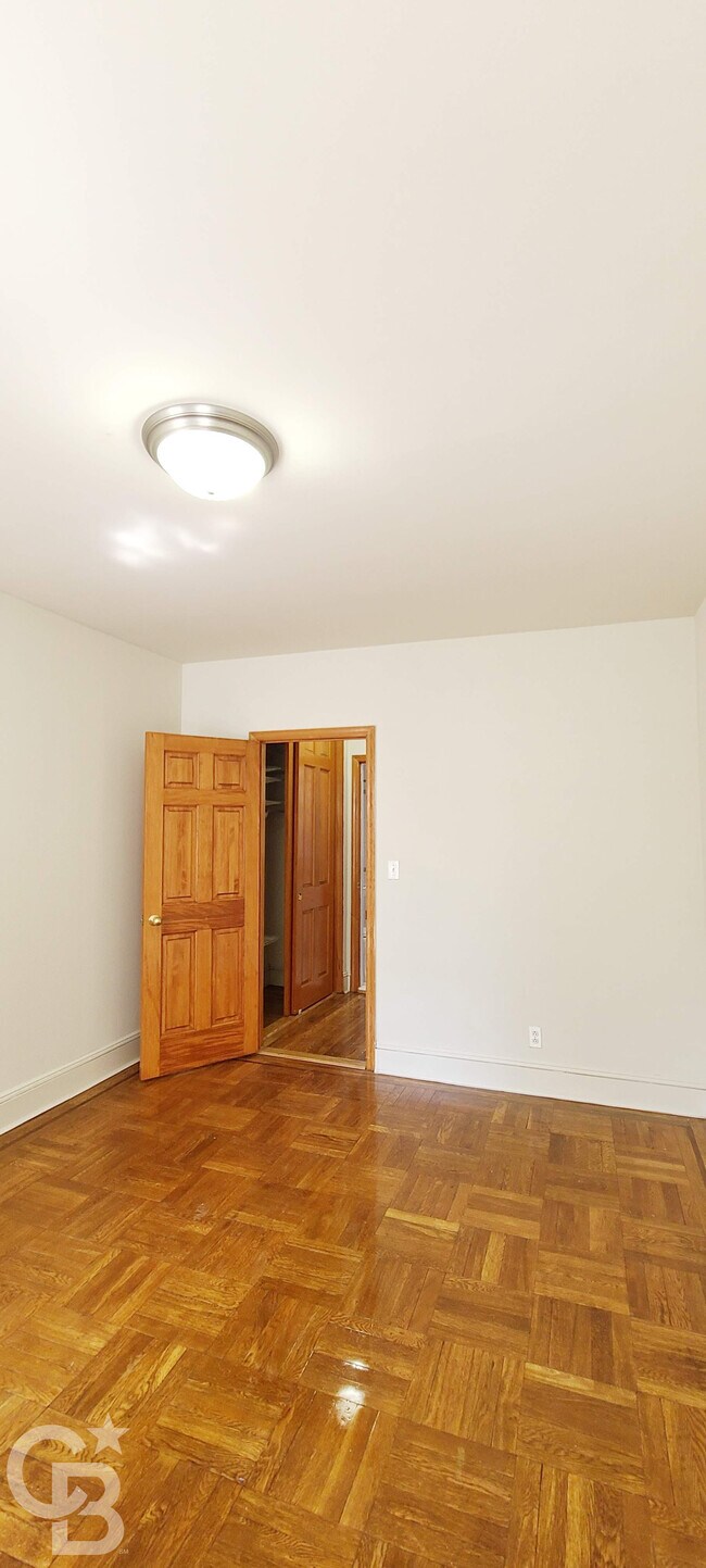 Building Photo - 541 88th St