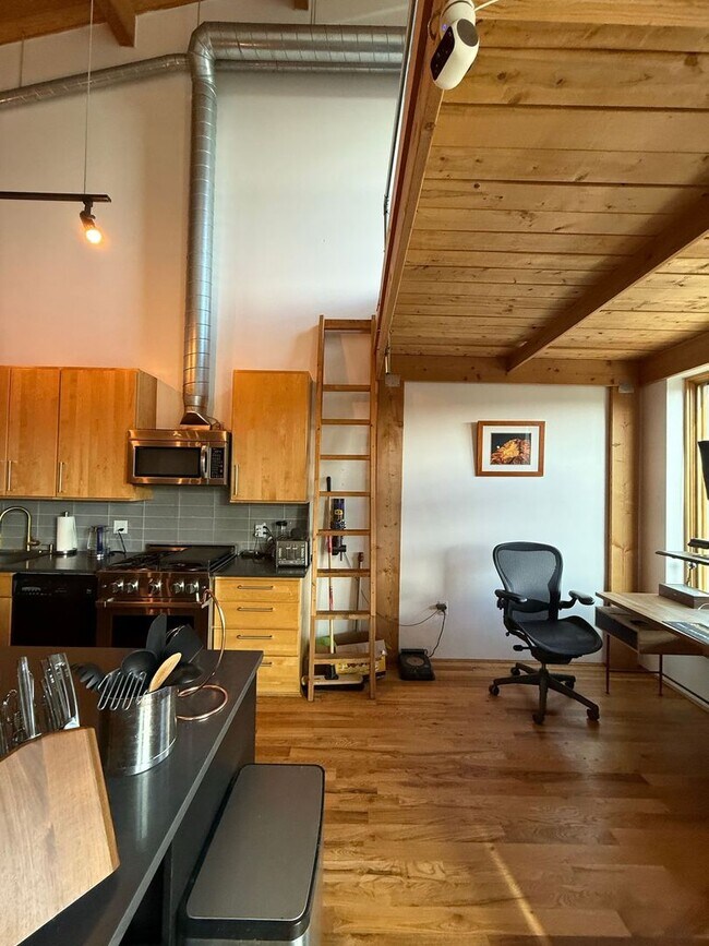 Building Photo - 2955 Inca St