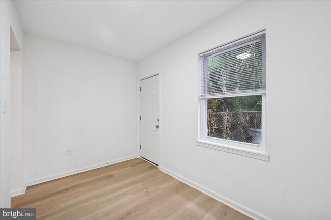 Building Photo - 2535 N 28th St