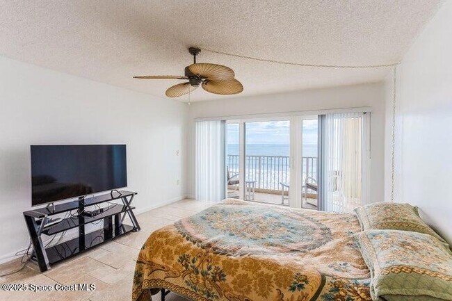 Building Photo - 1095 N Hwy A1A