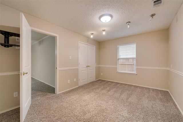 Building Photo - 728 Quail Dr