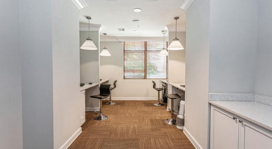 Business center - 12000 Market St
