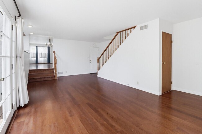 Building Photo - Beautifully Maintained Home in La Mesa — 3 Bed / 2 Bath | 1,600 Sq Ft