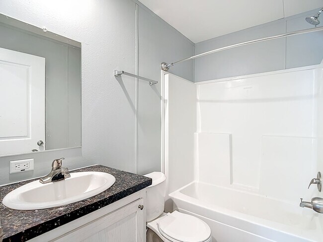 Building Photo - 7158 Sunnyside Dr