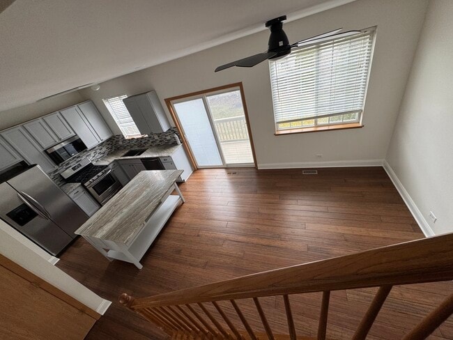 Building Photo - 409 Evergreen Cir