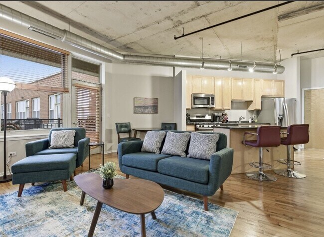 Building Photo - 6 S Laflin St