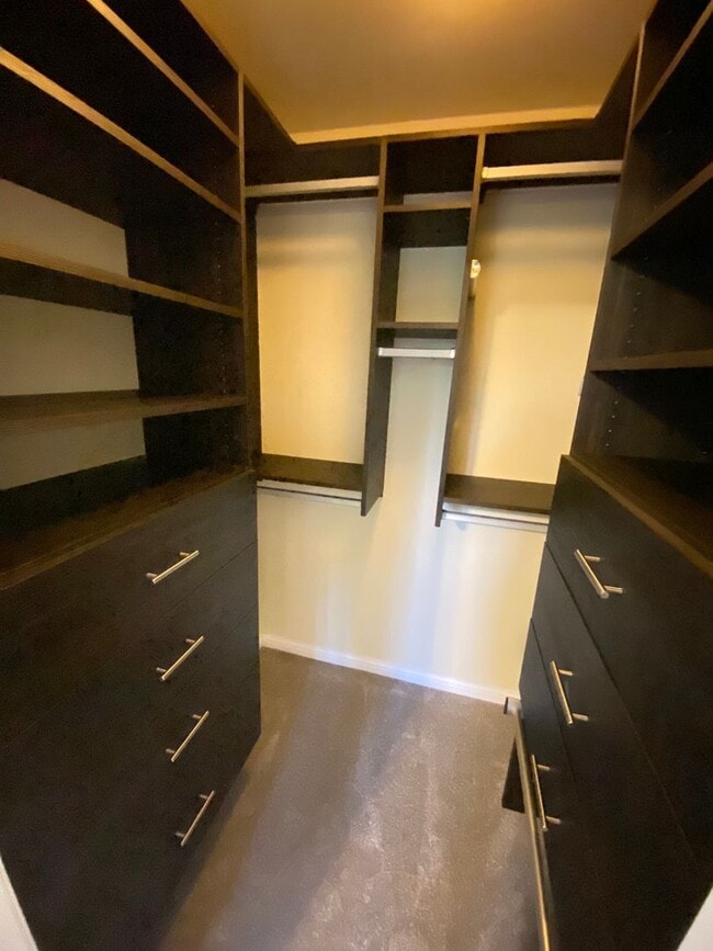 Building Photo - 1 Bed 1 Bath Condo In Walnut Creek *REMODE...