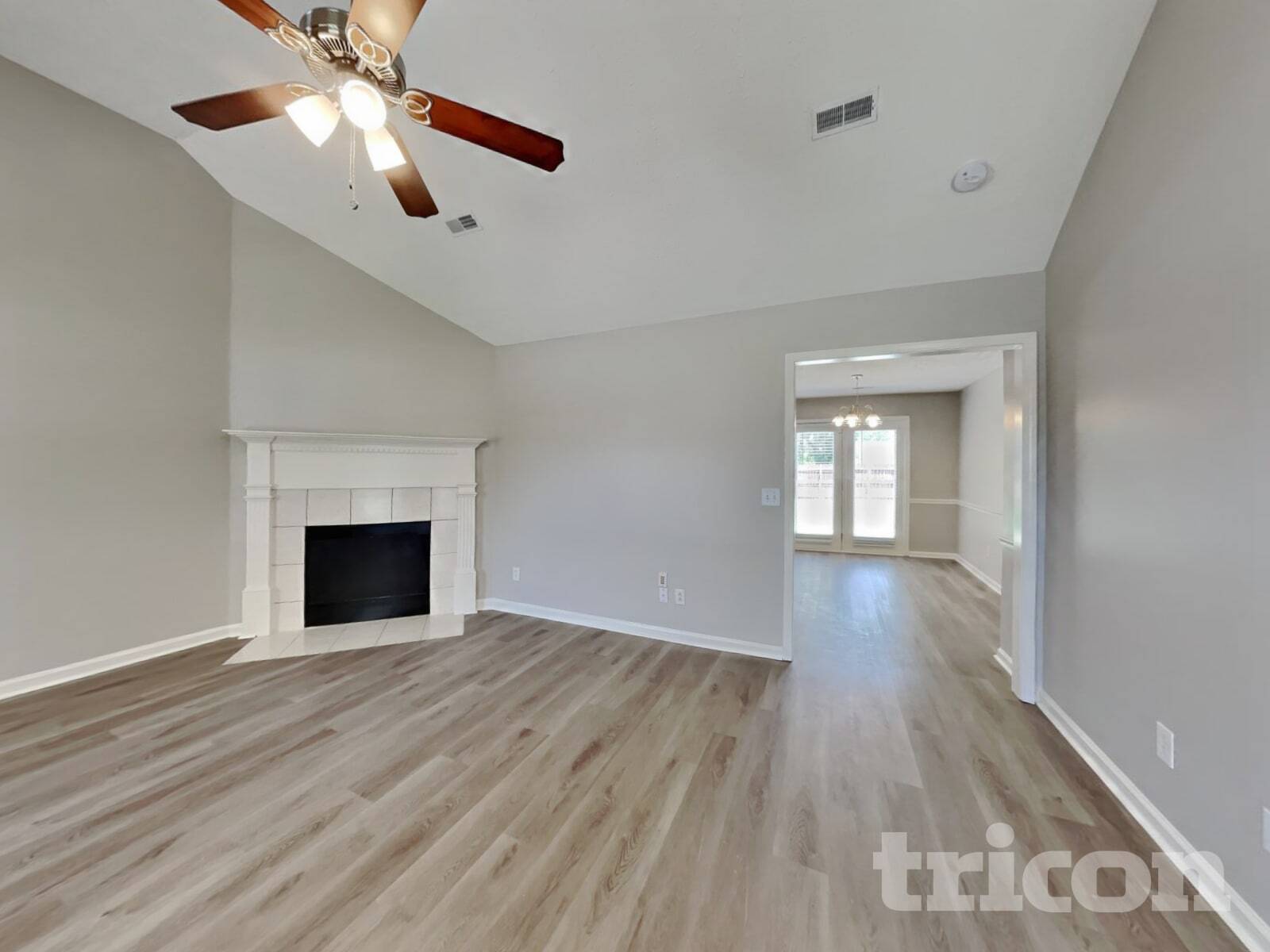 Building Photo - 2121 Montgomery Ln