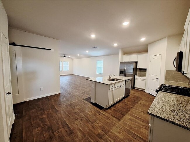 Building Photo - 1327 Camden Ln