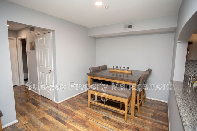 Building Photo - 4208 Aberdeen Ln