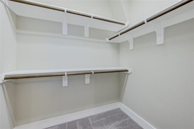 Building Photo - 1709 Summerlyn Ter Dr