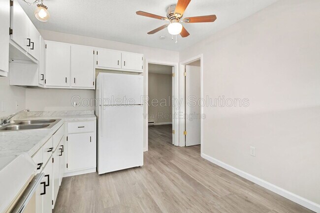 Building Photo - 790 Country Aire Ct