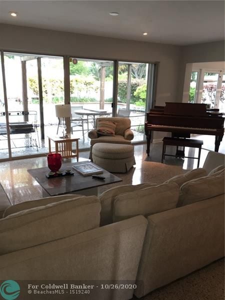 Building Photo - 1774 NE 20th St