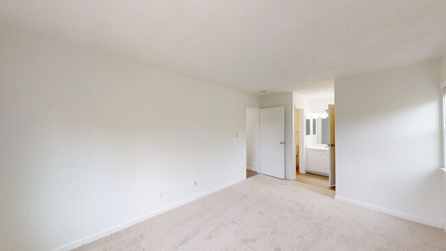 Building Photo - 541 Alameda del Prado