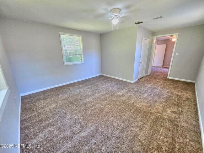 Building Photo - 5503 Royce Ave