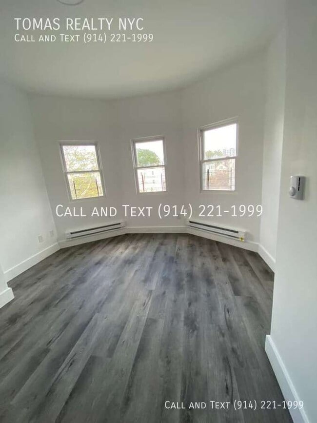 Building Photo - 25 Riverview Pl