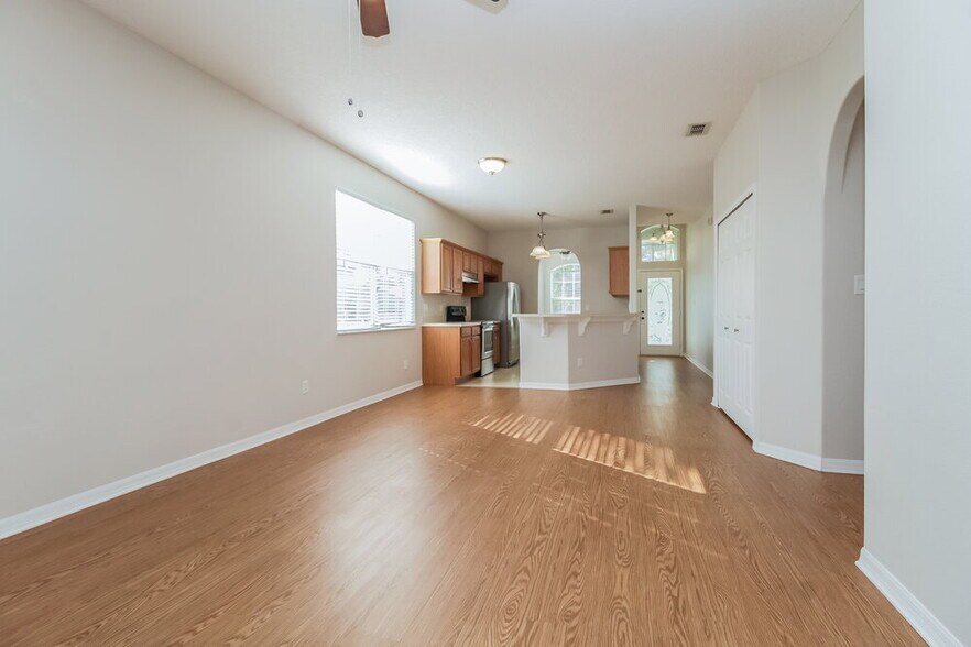 Building Photo - 1741 Mountclair Ct
