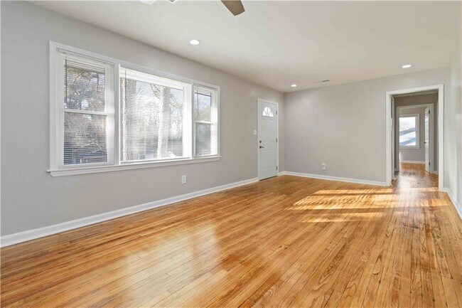 Building Photo - 1796 Arkose Dr SE