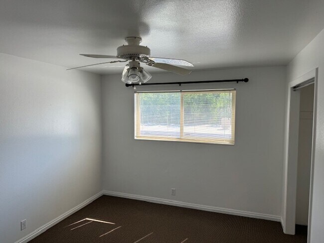 Building Photo - 2-Bedroom Apartment, Close to BYU campus