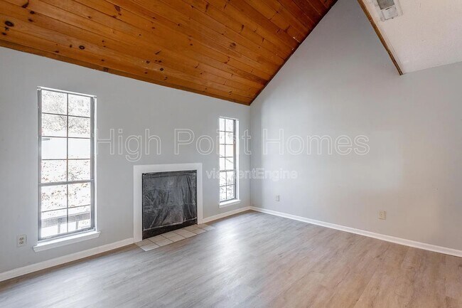 Building Photo - 3620 Idlewild Cir