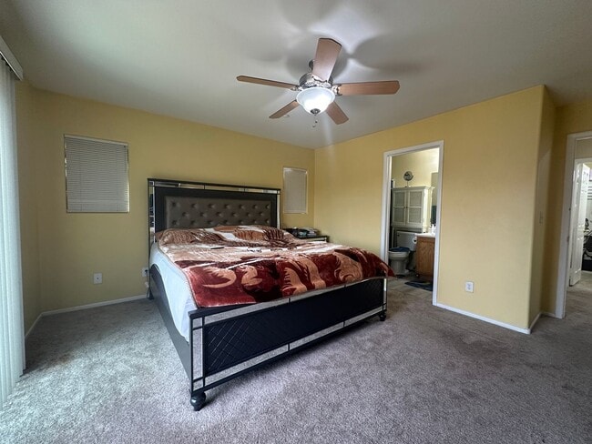 Building Photo - 3-bedroom, 2.5-bathroom home in Henderson