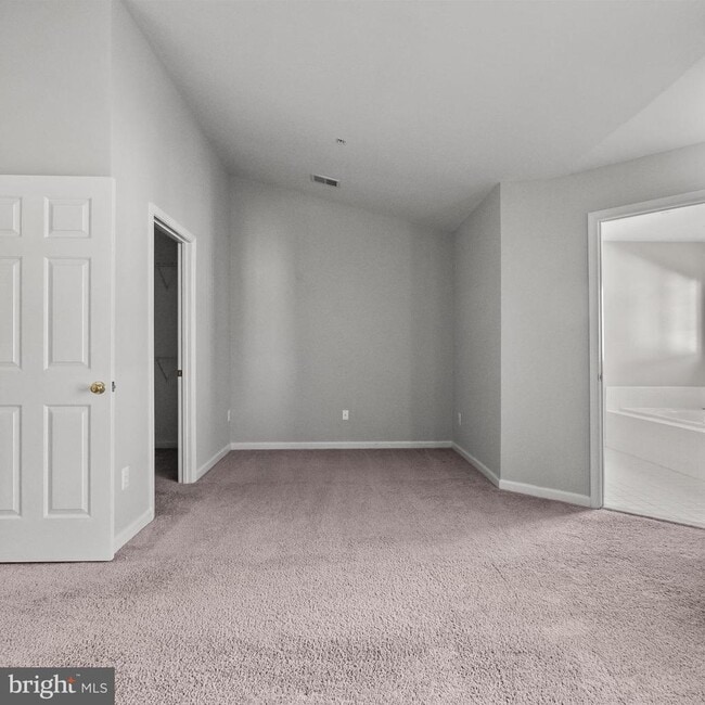 Building Photo - 5006 Grimm Dr