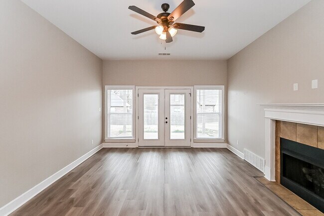 Building Photo - 3110 Logan's Loop