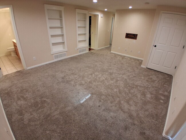 Building Photo - 1468 N 125 W