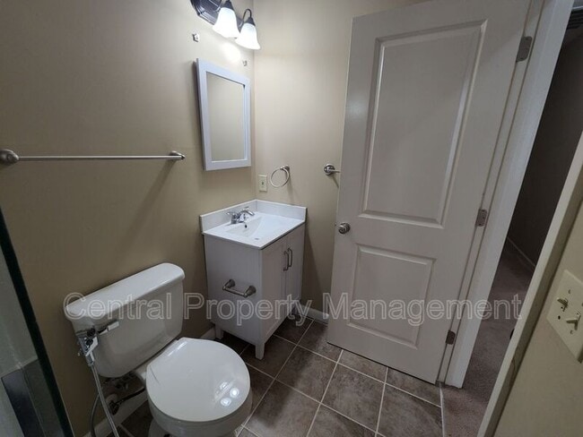 Building Photo - 1 Redwolf Ln