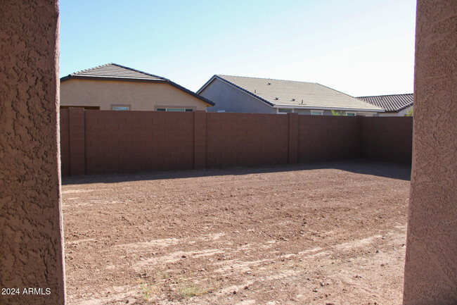 Building Photo - 9407 W Encinas Ln