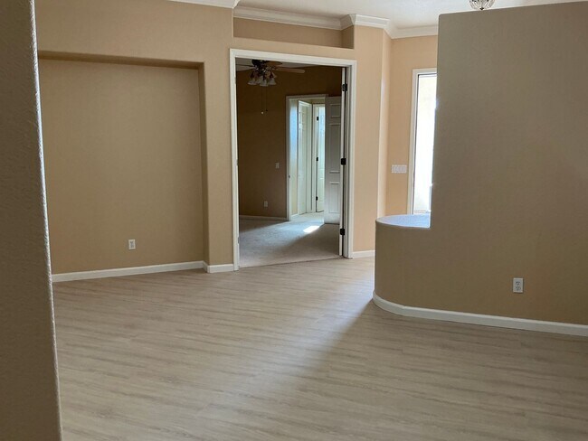 Building Photo - 1750 Bella Terra Dr