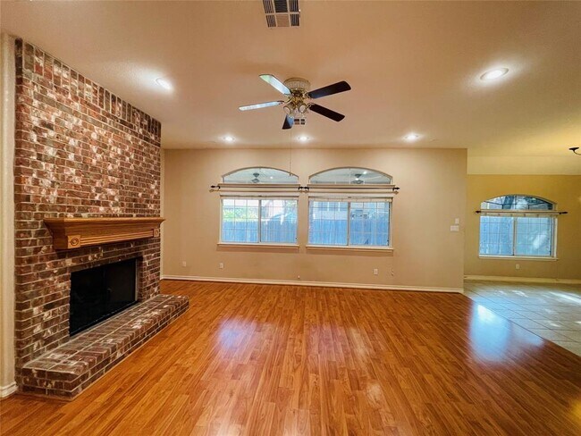 Building Photo - 16901 Ennis Trail