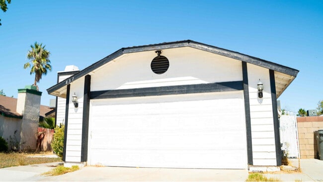 Building Photo - 837 Sunrise Ct