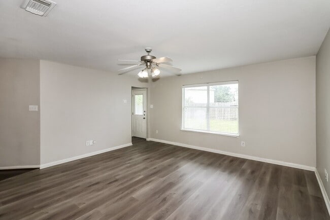 Building Photo - 6919 Garnet Trail Ln