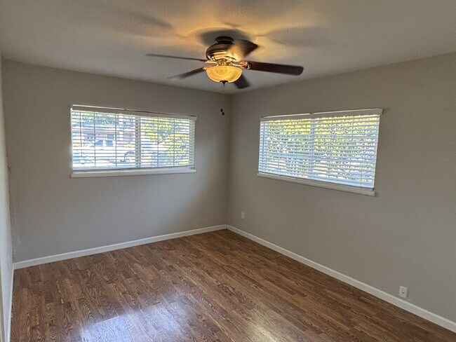 Building Photo - "Charming 3-Bed Concord Gem with Granite C...