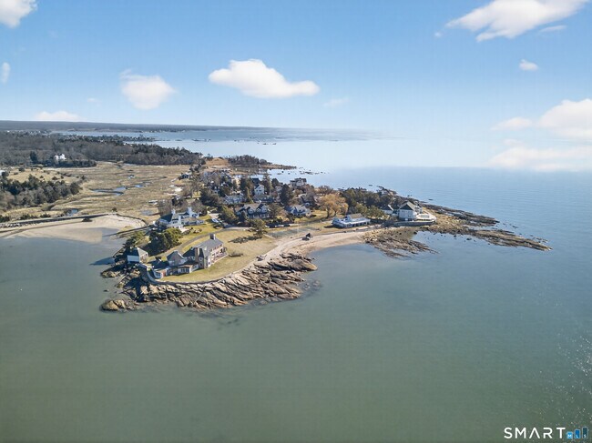 Building Photo - 39 Vineyard Pl