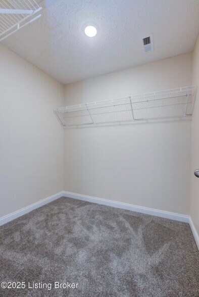 Building Photo - 203 Dixon Cir
