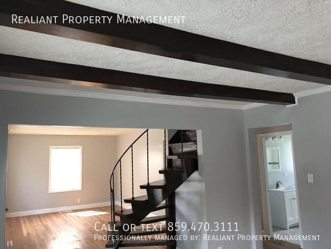 Building Photo - 149 St. Ann-